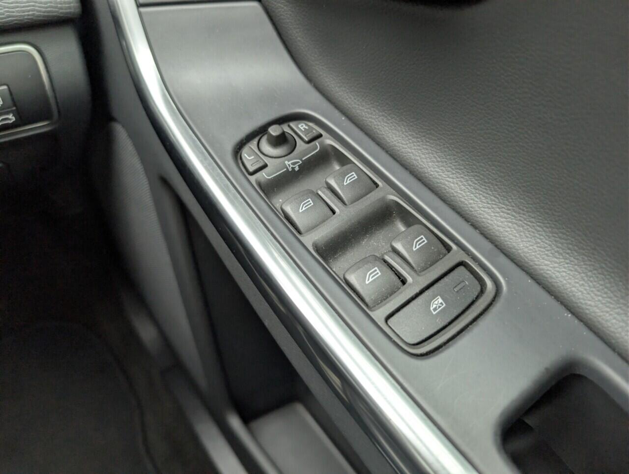 Used Volvo XC60 for sale - 77131222: Photo 32