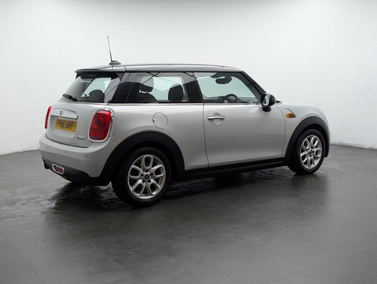 Used MINI Hatch 2016 for sale - 76887333: Photo 8