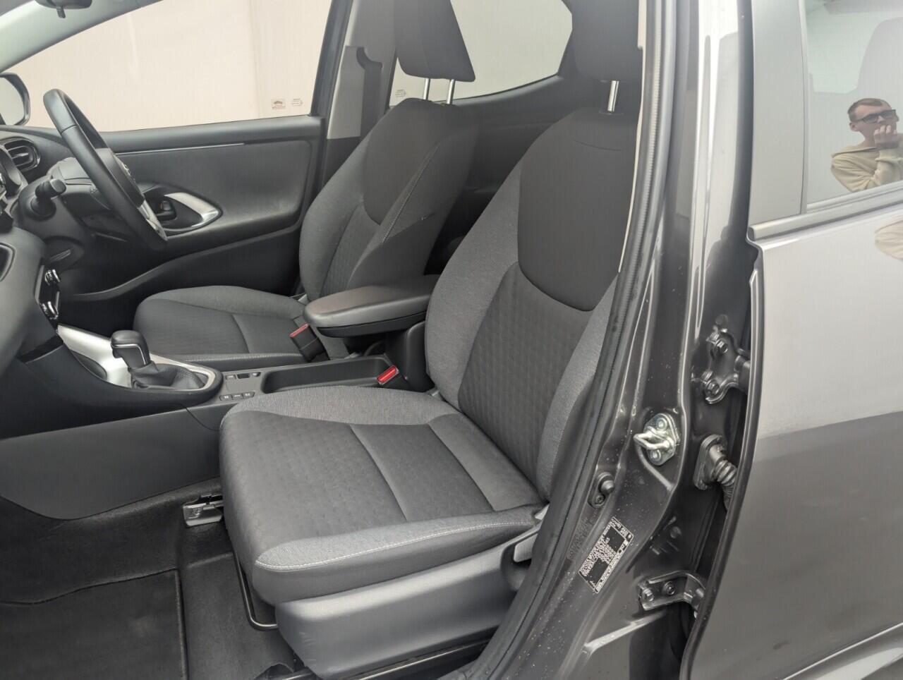 Used Toyota Yaris 2021 for sale - 76425427: Photo 29