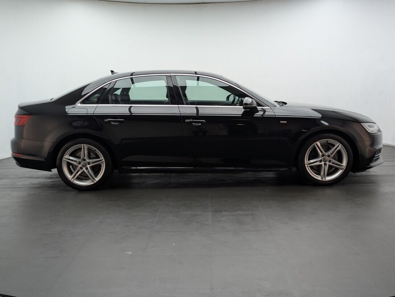 Used Audi A4 2018 for sale - 76425379: Photo 9