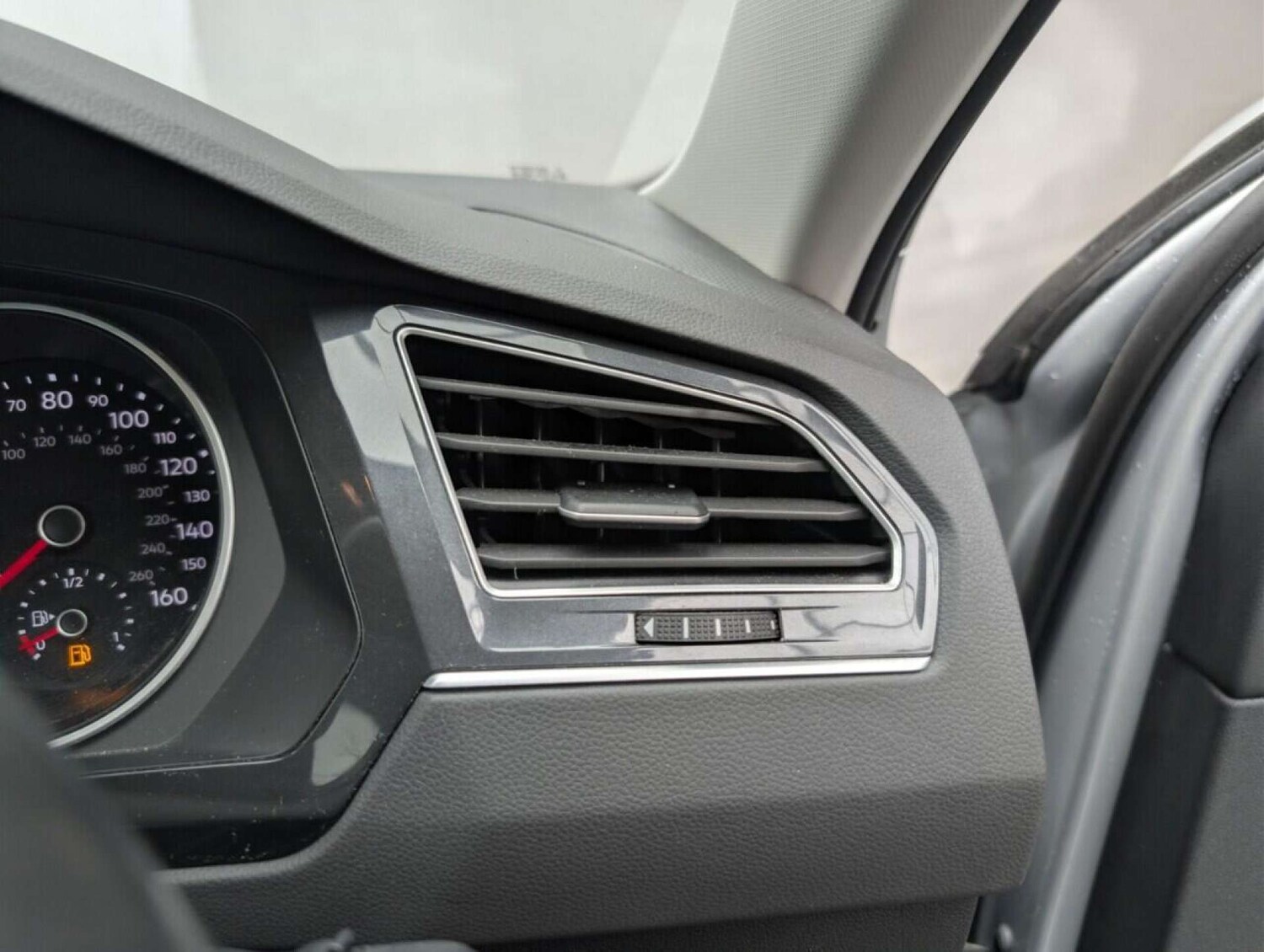 Used Volkswagen Tiguan 2020 for sale - 77714237: Photo 18