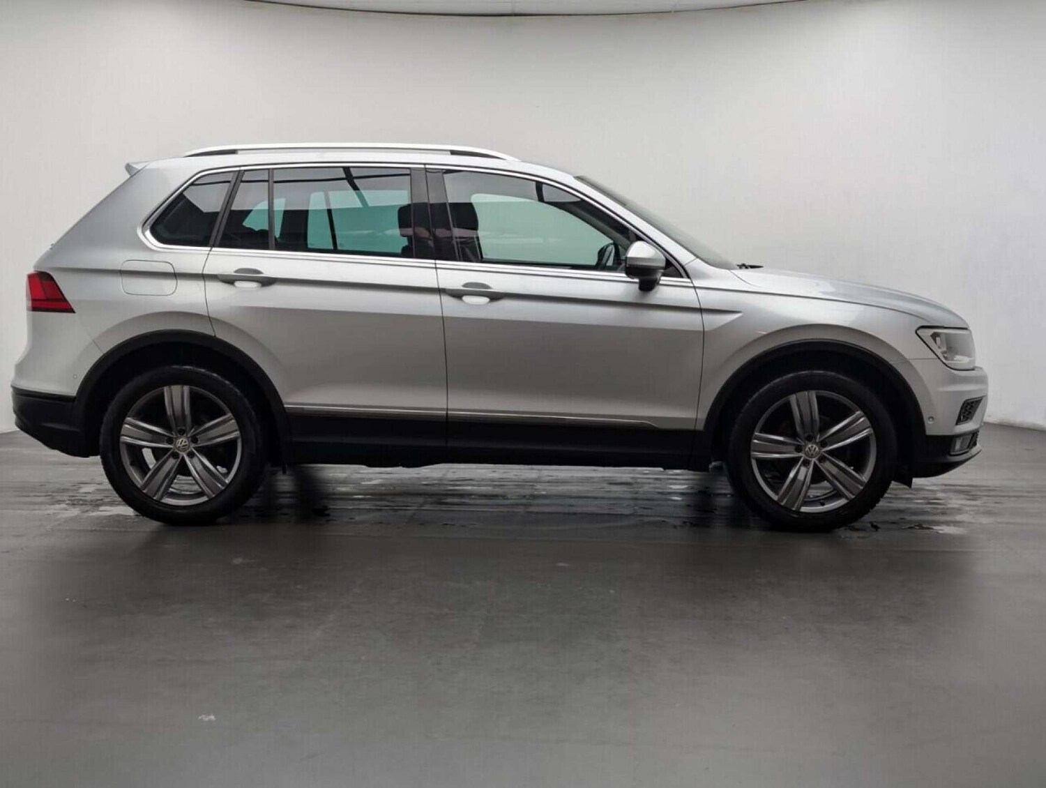 Used Volkswagen Tiguan 2020 for sale - 77714237: Photo 9