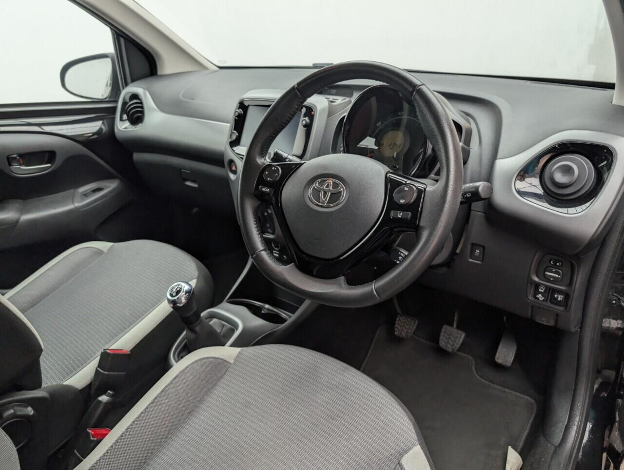 Used Toyota AYGO 2021 for sale - 76423984: Photo 11