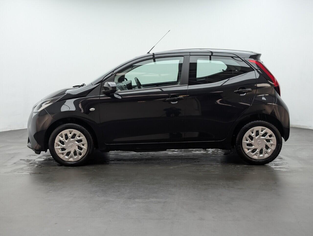 Used Toyota AYGO 2021 for sale - 76423984: Photo 5