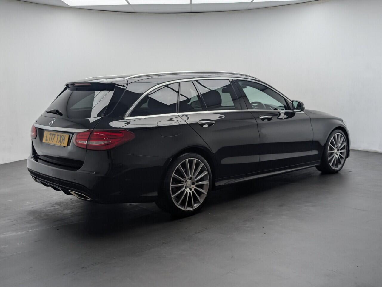 Used Mercedes-Benz C Class 2017 for sale - 76457101: Photo 8