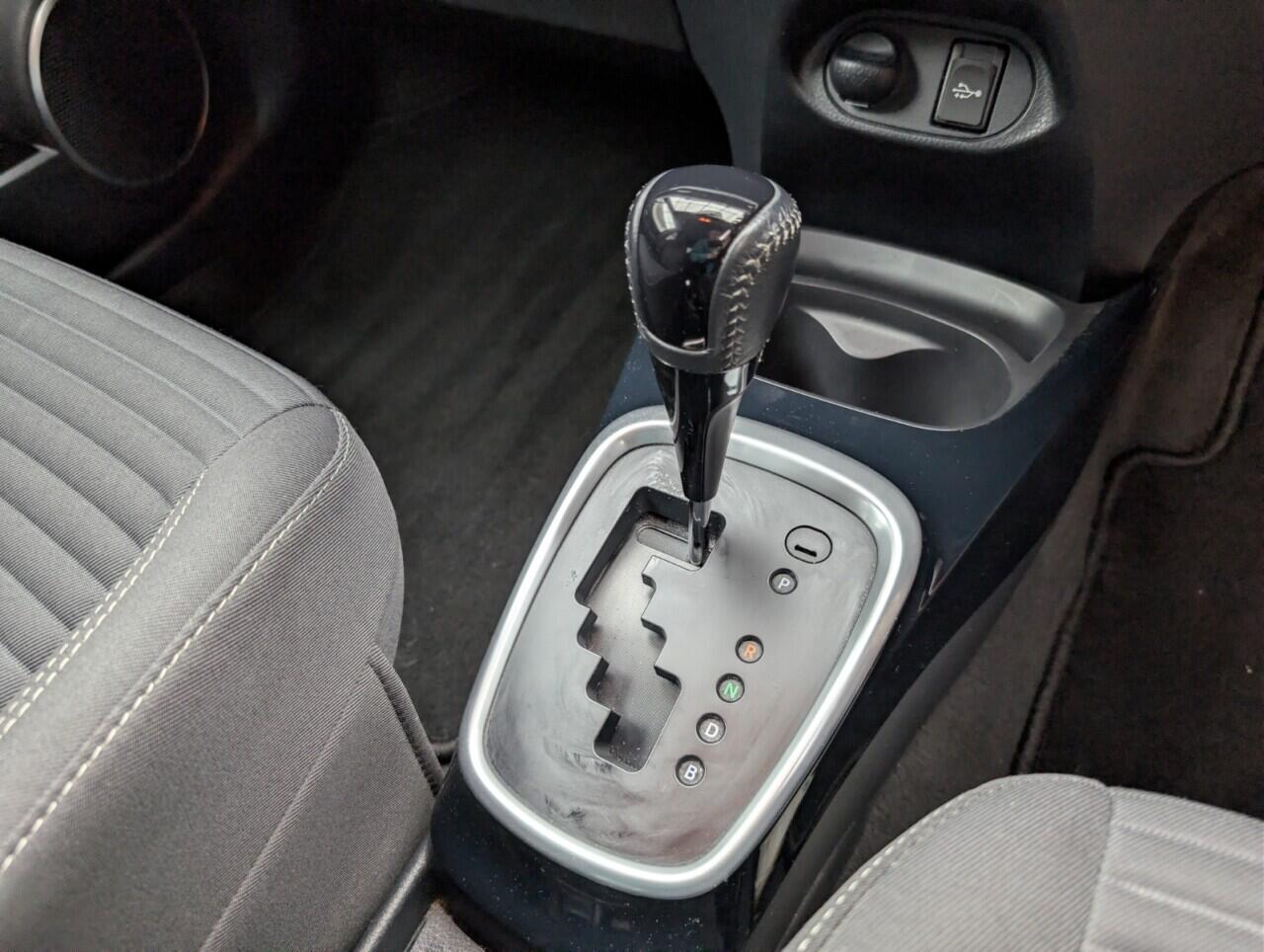 Used Toyota Yaris 2016 for sale - 76527889: Photo 16