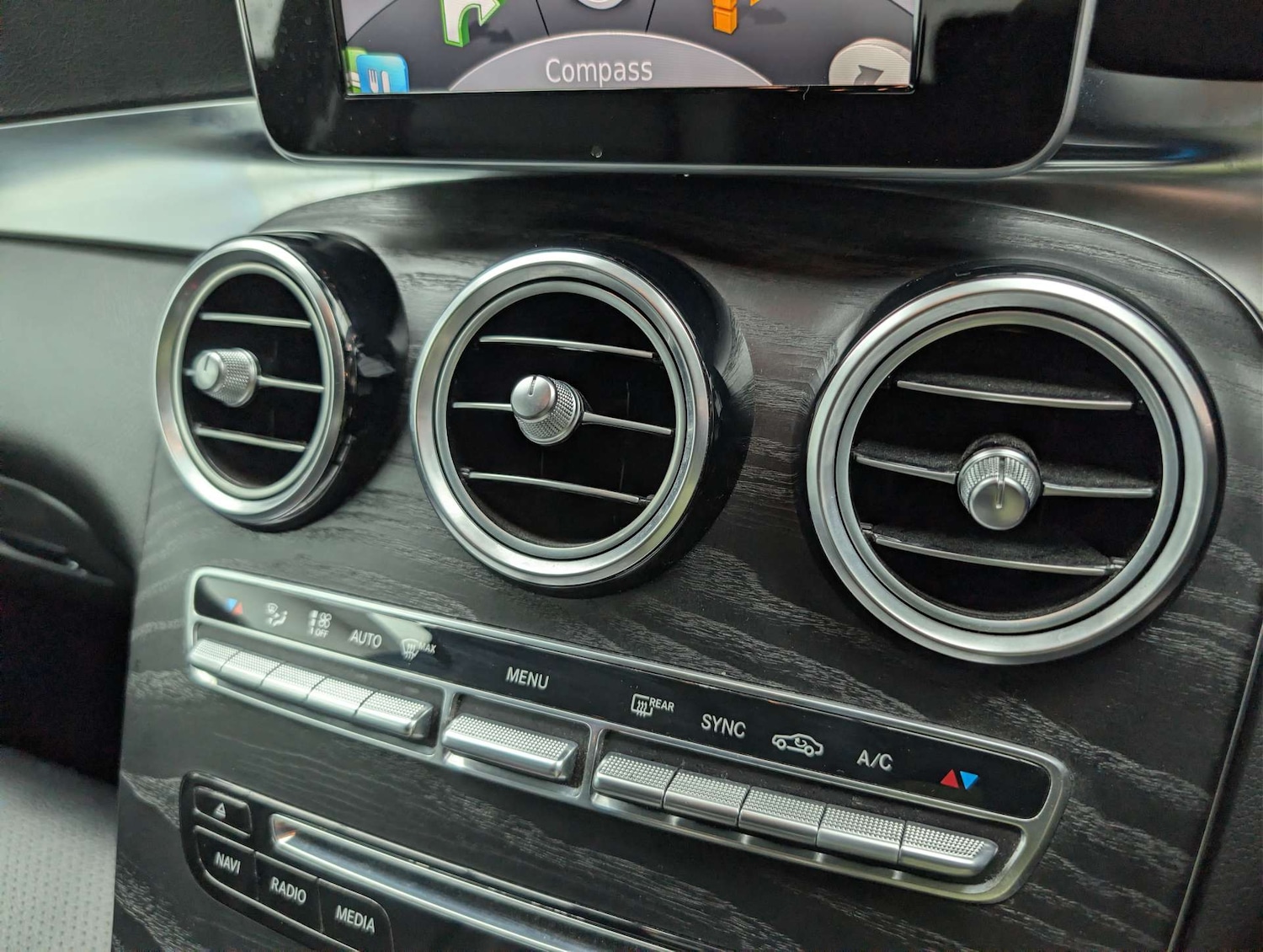 Used Mercedes-Benz GLC 2015 for sale - 77989963: Photo 30