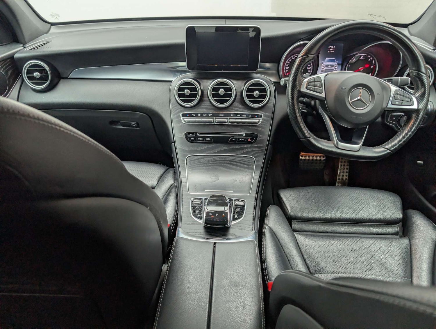 Used Mercedes-Benz GLC 2015 for sale - 77989963: Photo 31