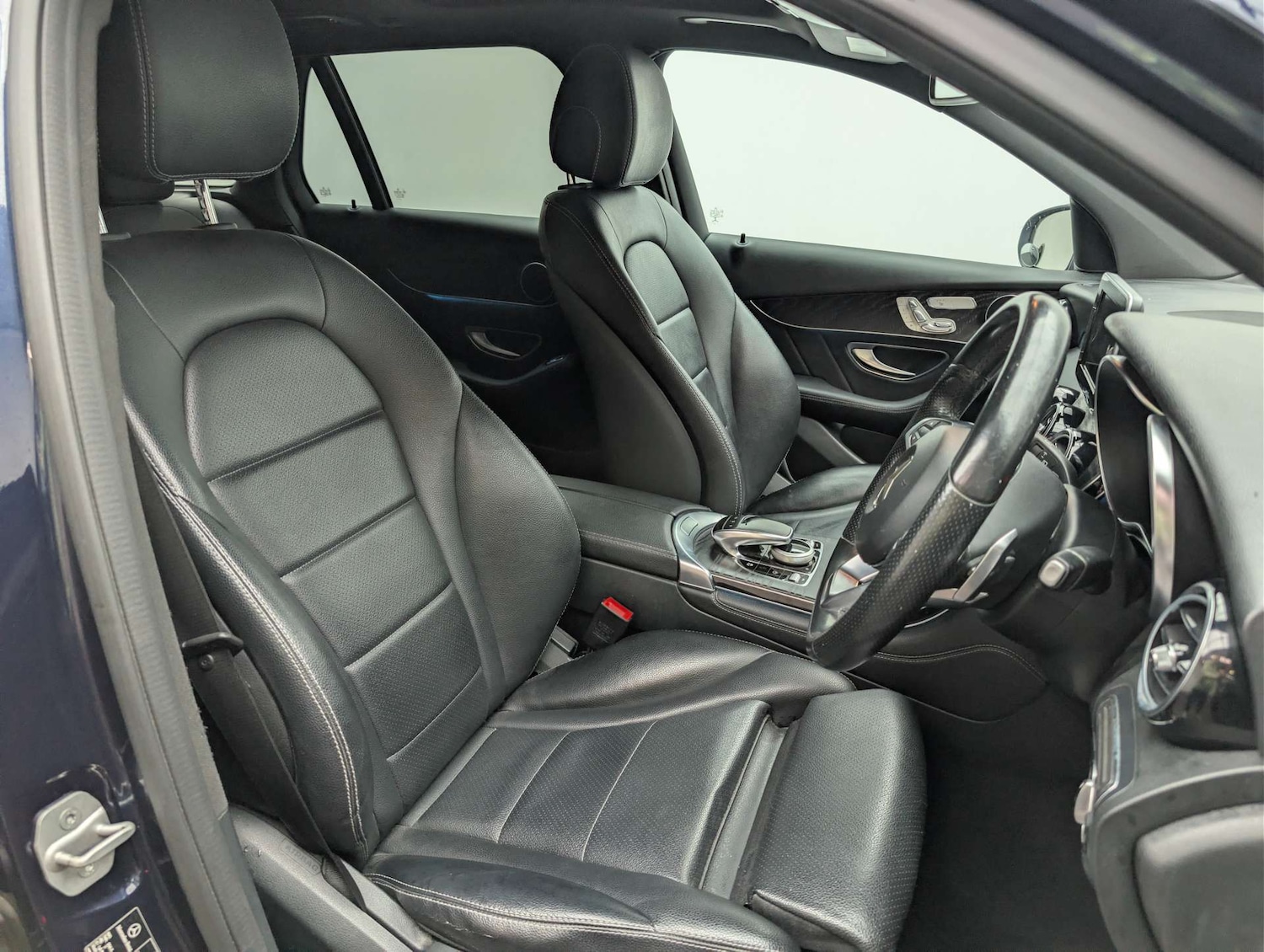 Used Mercedes-Benz GLC 2015 for sale - 77989963: Photo 35