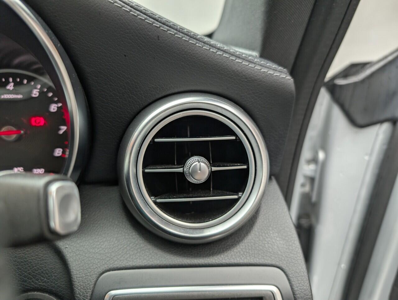 Used Mercedes-Benz C Class 2019 for sale - 76422848: Photo 21