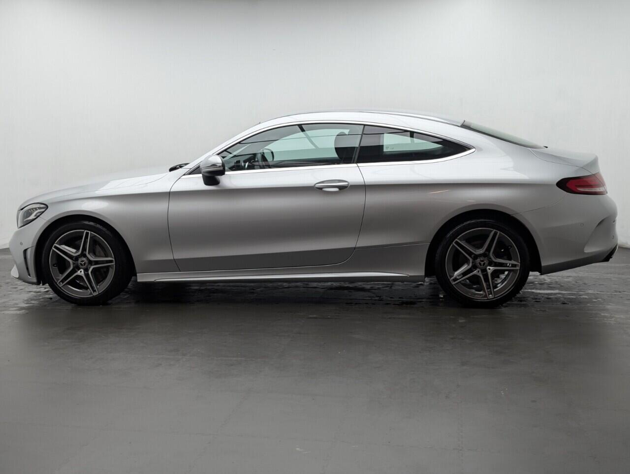 Used Mercedes-Benz C Class 2019 for sale - 76422848: Photo 5