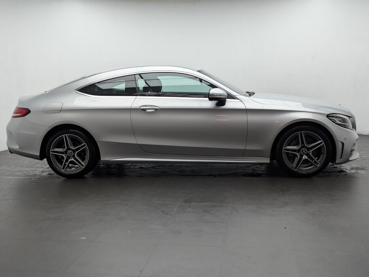 Used Mercedes-Benz C Class 2019 for sale - 76422848: Photo 9