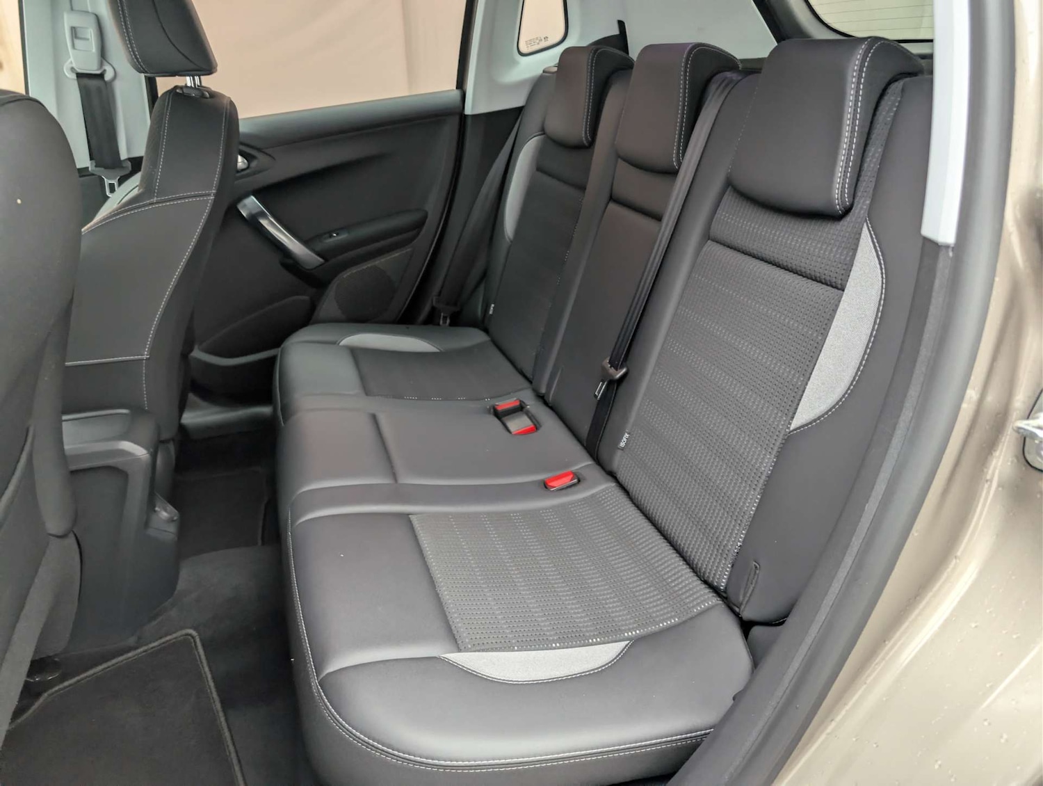 Used Peugeot 2008 2015 for sale - 78083522: Photo 17