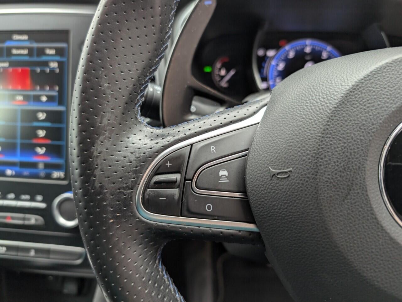 Used Renault Megane 2018 for sale - 76424886: Photo 19