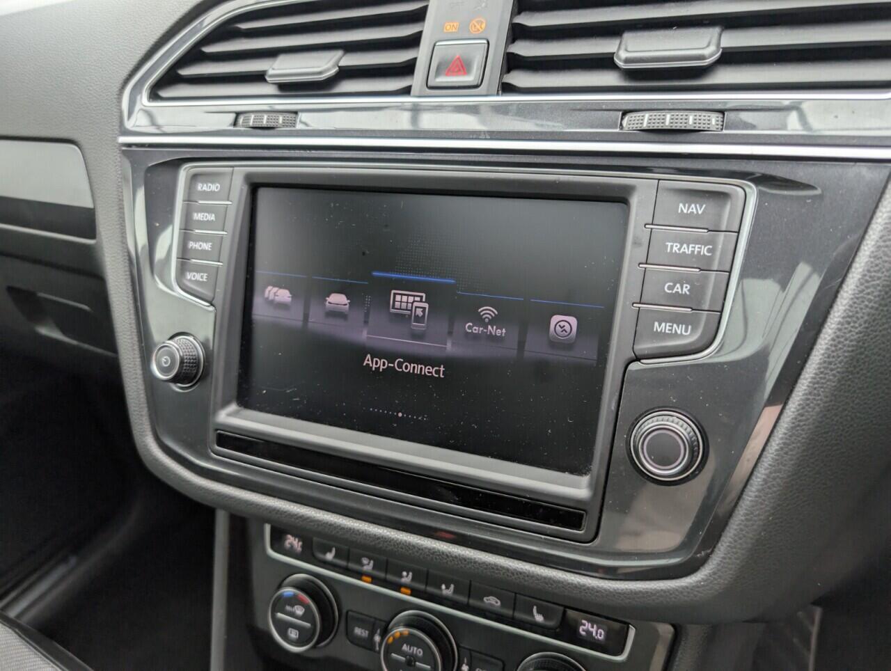 Used Volkswagen Tiguan 2017 for sale - 76424390: Photo 14