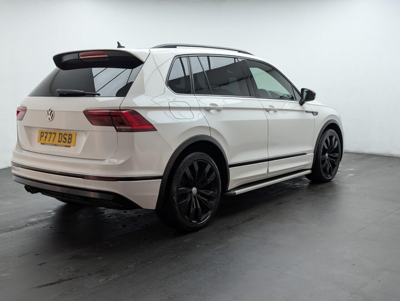 Used Volkswagen Tiguan 2017 for sale - 76424390: Photo 8