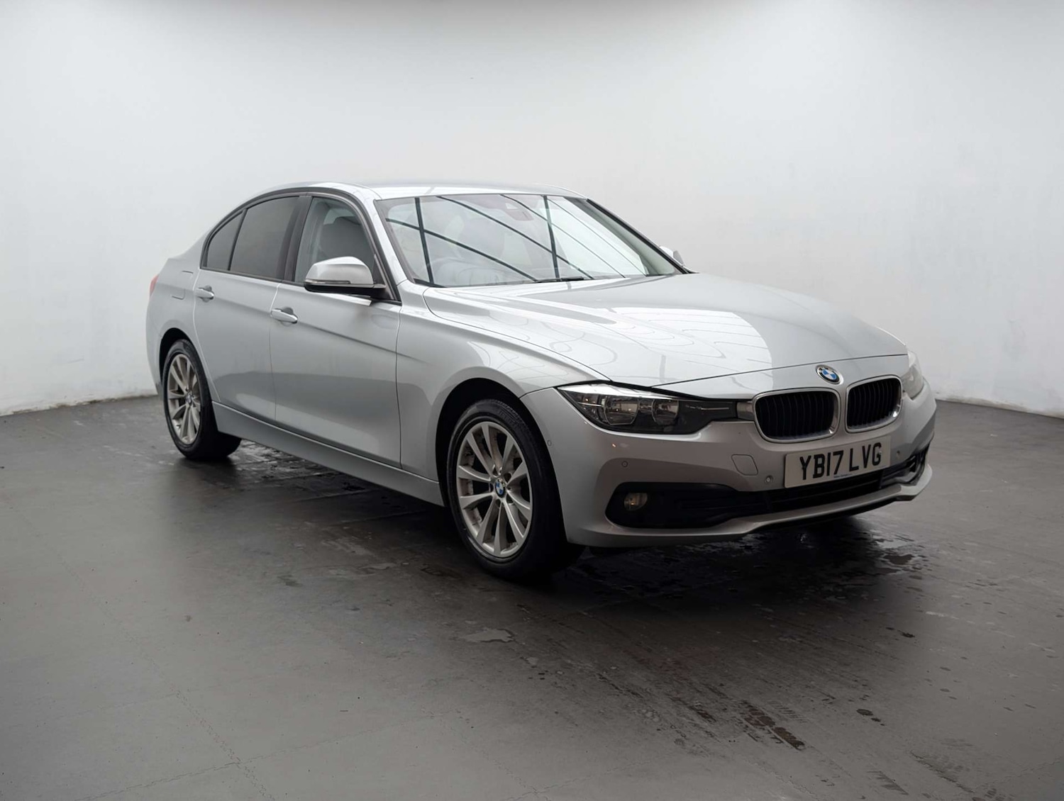 Used BMW 3 Series 2017 for sale - 78003805: Photo 3