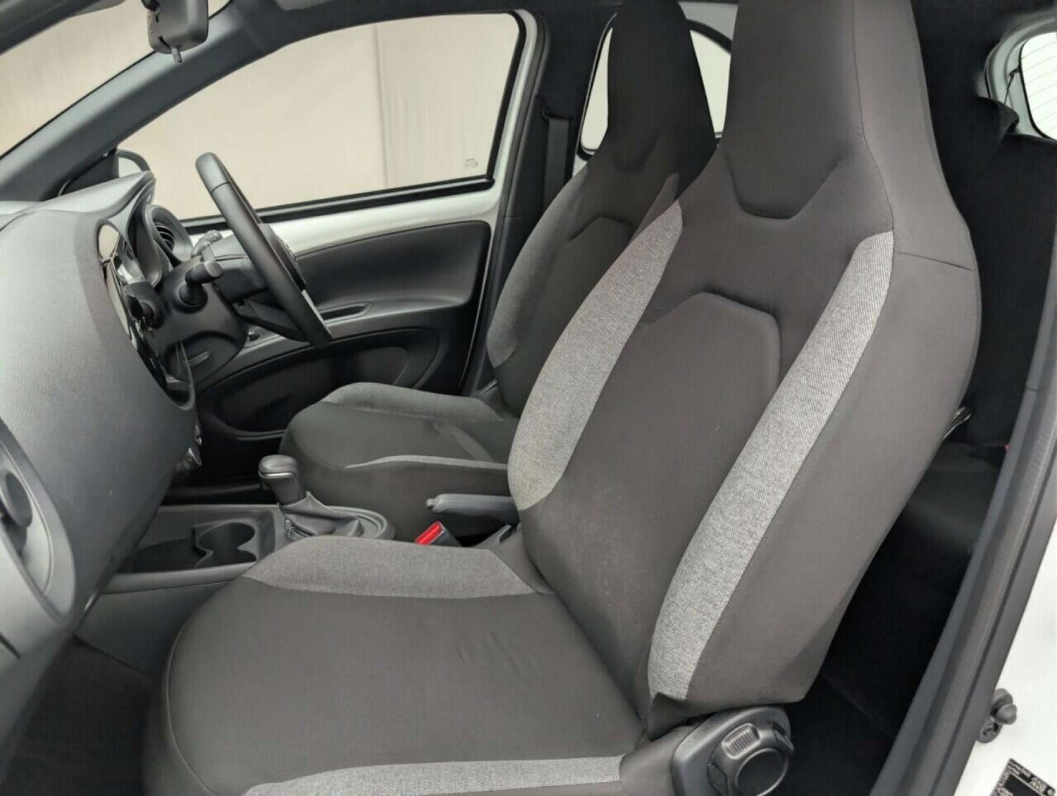 Used Toyota Aygo X 2024 for sale - 77714279: Photo 26