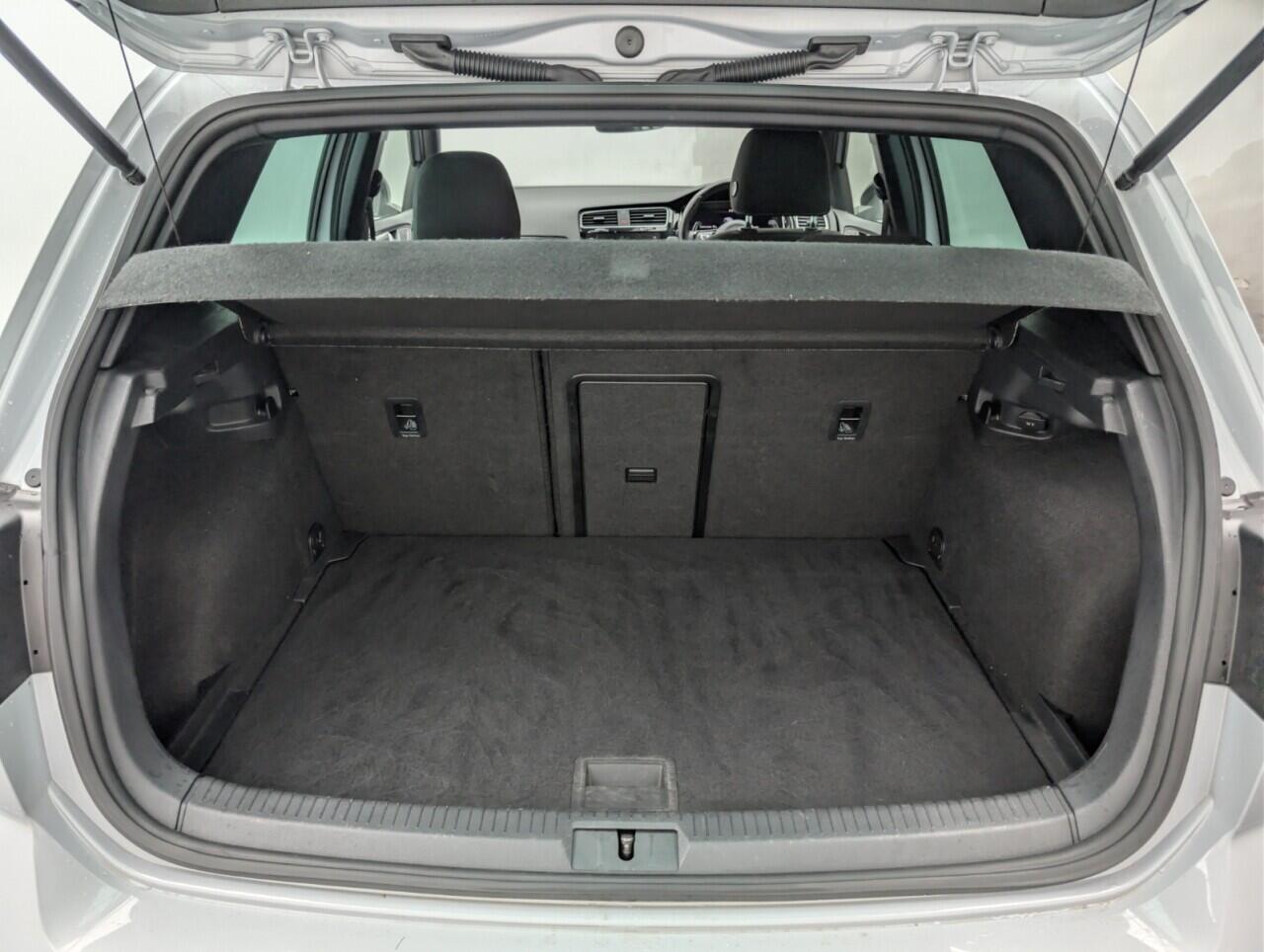 Used Volkswagen Golf 2019 for sale - 77074328: Photo 26