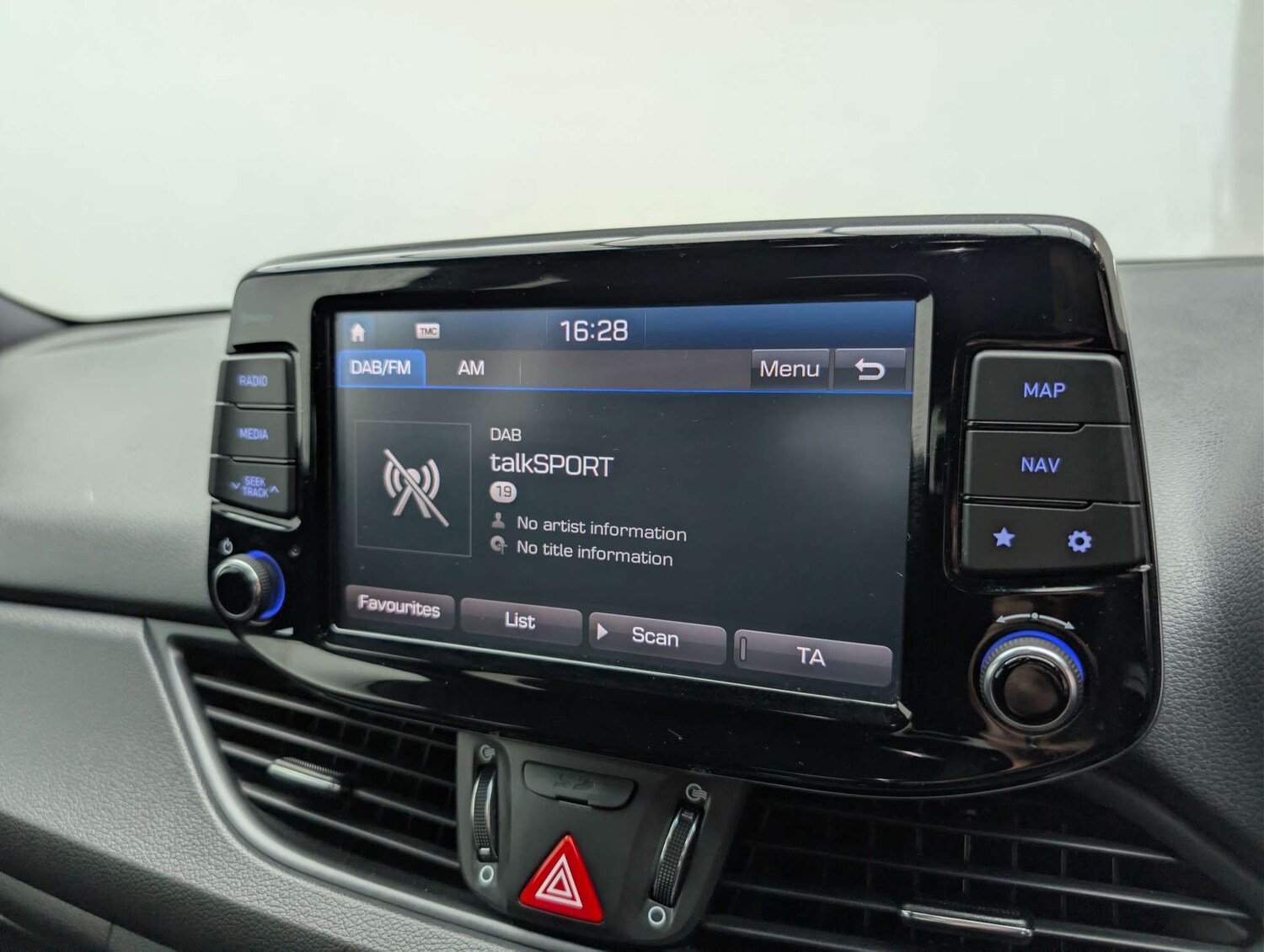 Used Hyundai i30 2018 for sale - 78031059: Photo 32