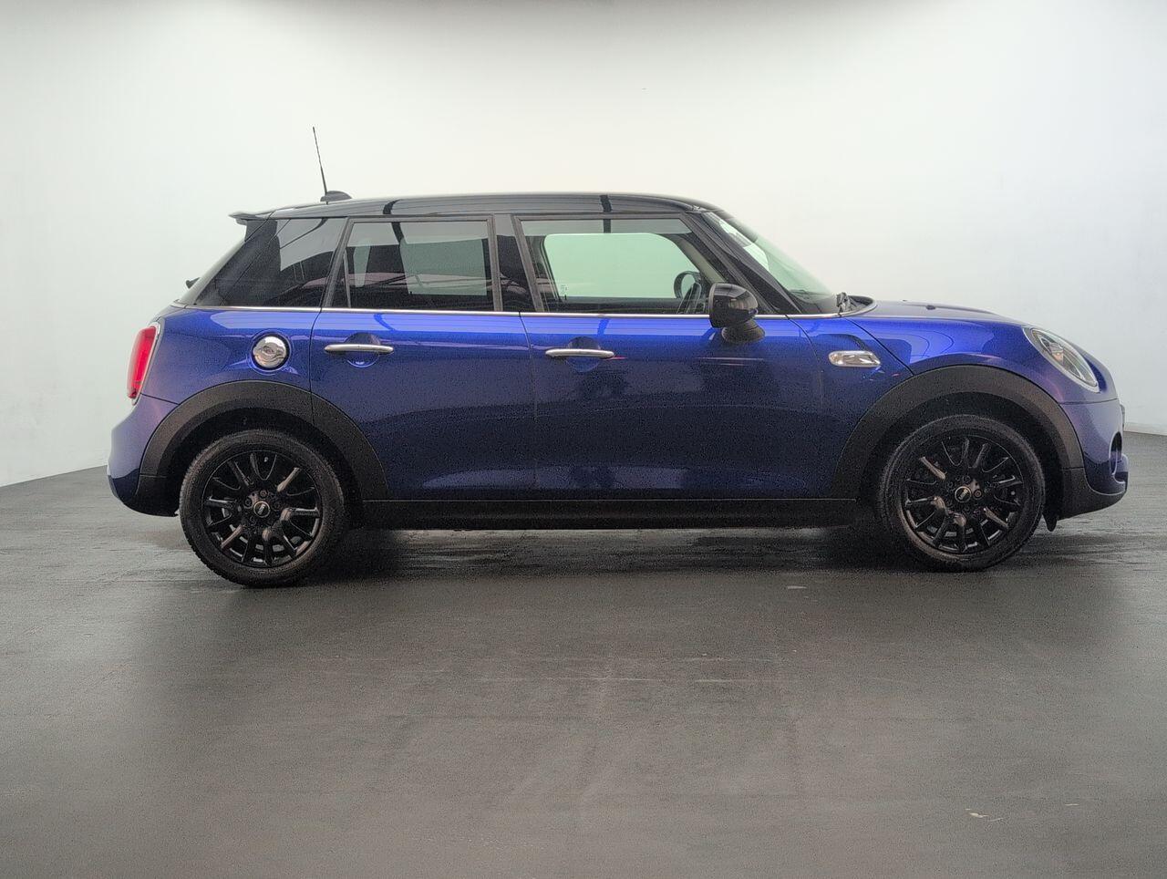 Used MINI Hatch 2018 for sale - 76424929: Photo 9
