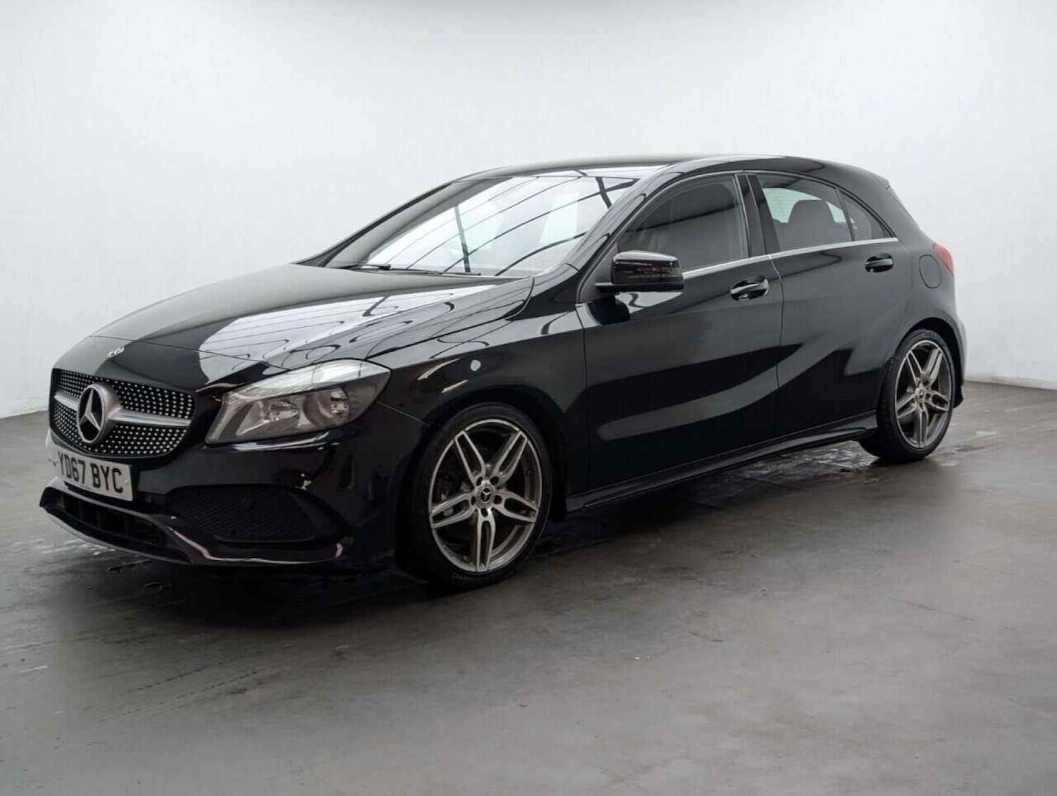 Used Mercedes-Benz A-Class 2017 for sale - 77713051: Photo 4