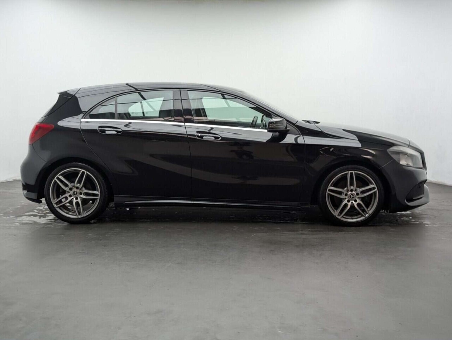 Used Mercedes-Benz A-Class 2017 for sale - 77713051: Photo 9