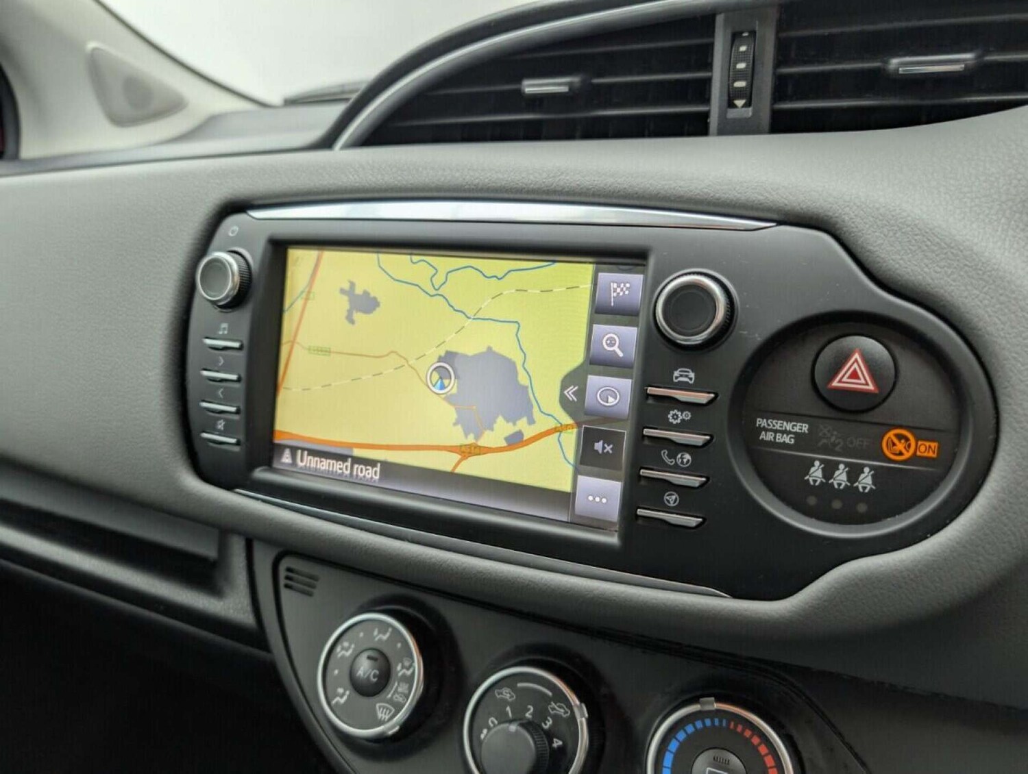 Used Toyota Yaris 2019 for sale - 77713736: Photo 14