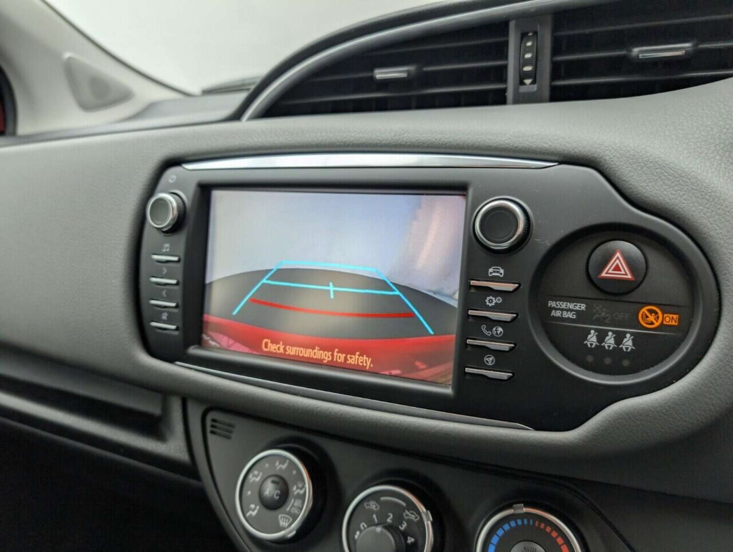 Used Toyota Yaris 2019 for sale - 77713736: Photo 15