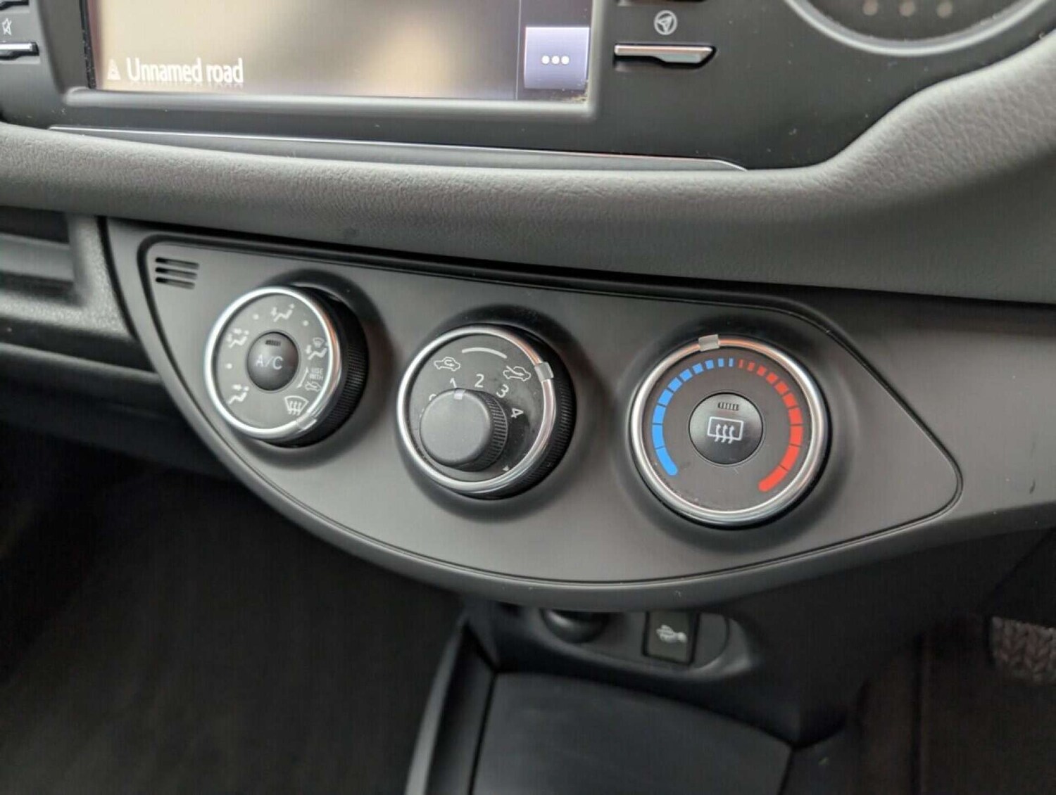 Used Toyota Yaris 2019 for sale - 77713736: Photo 16