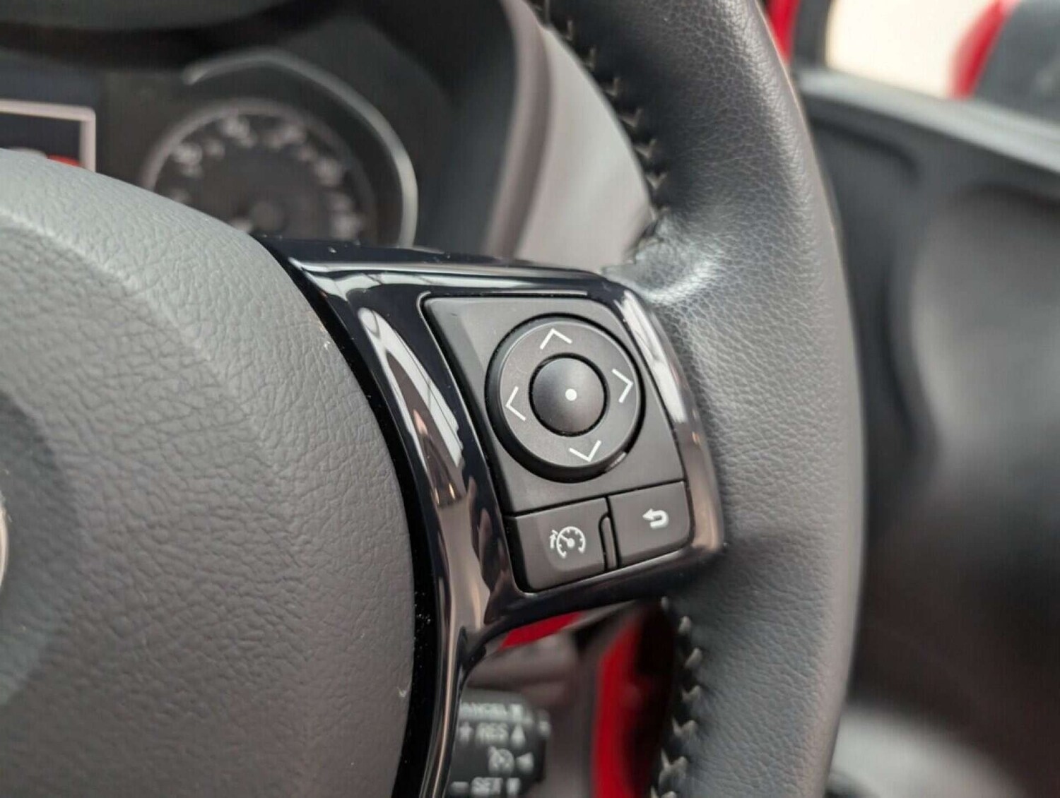 Used Toyota Yaris 2019 for sale - 77713736: Photo 20