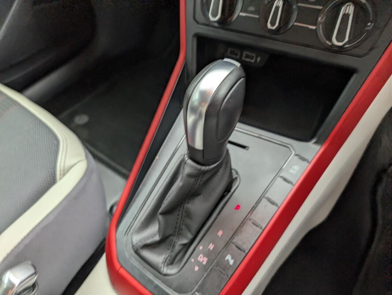 Used Volkswagen Polo 2019 for sale - 76608424: Photo 16