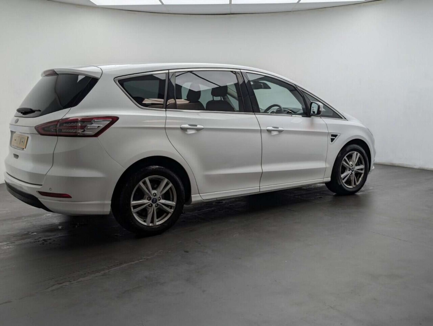 Used Ford S-Max 2017 for sale - 77713967: Photo 8