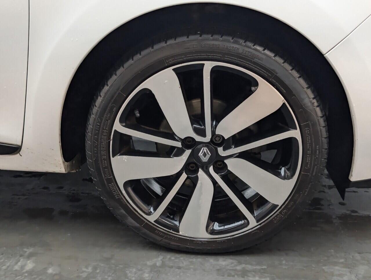 Used Renault Clio 2016 for sale - 76742329: Photo 10