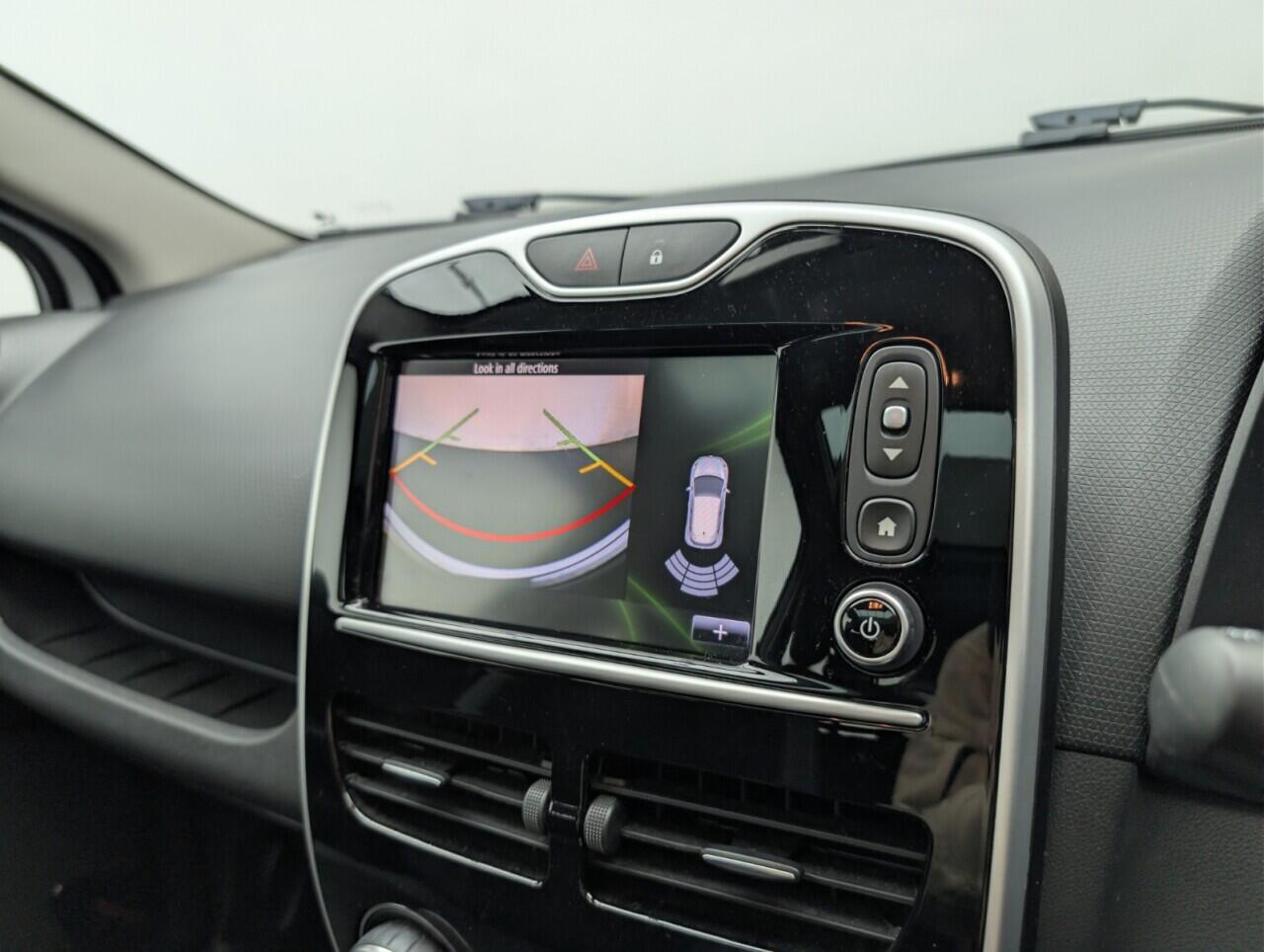 Used Renault Clio 2016 for sale - 76742329: Photo 15