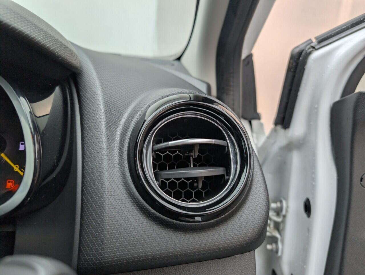 Used Renault Clio 2016 for sale - 76742329: Photo 21