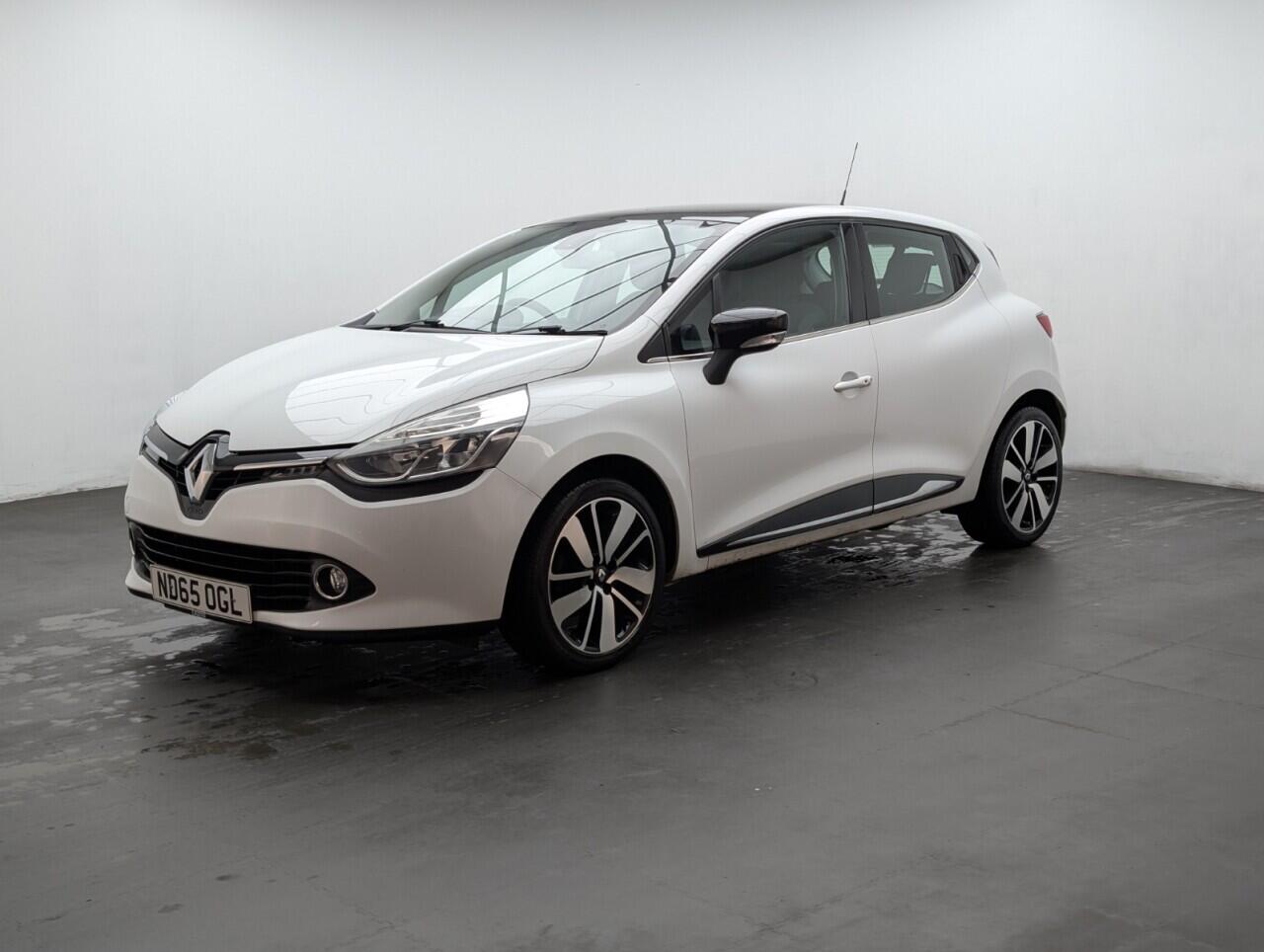 Used Renault Clio 2016 for sale - 76742329: Photo 4
