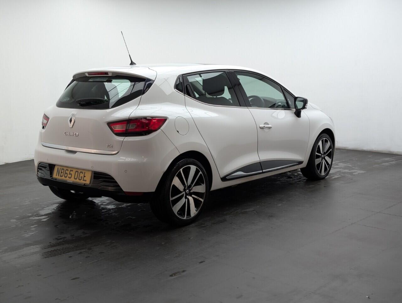 Used Renault Clio 2016 for sale - 76742329: Photo 8