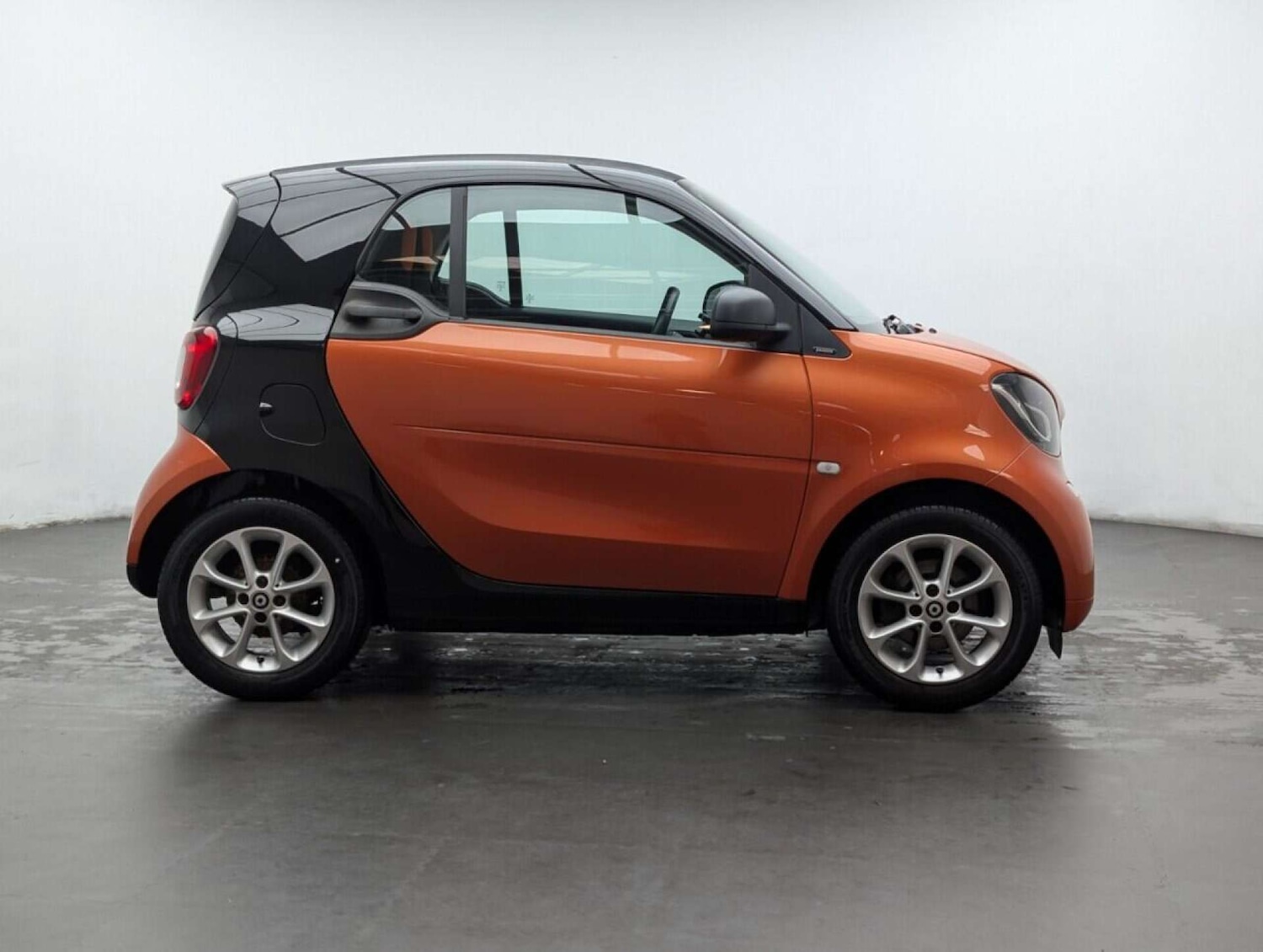 Used smart fortwo 2018 for sale - 77790747: Photo 9