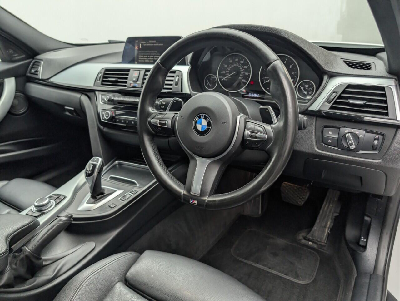 Used BMW 3 Series 2017 for sale - 77358601: Photo 11