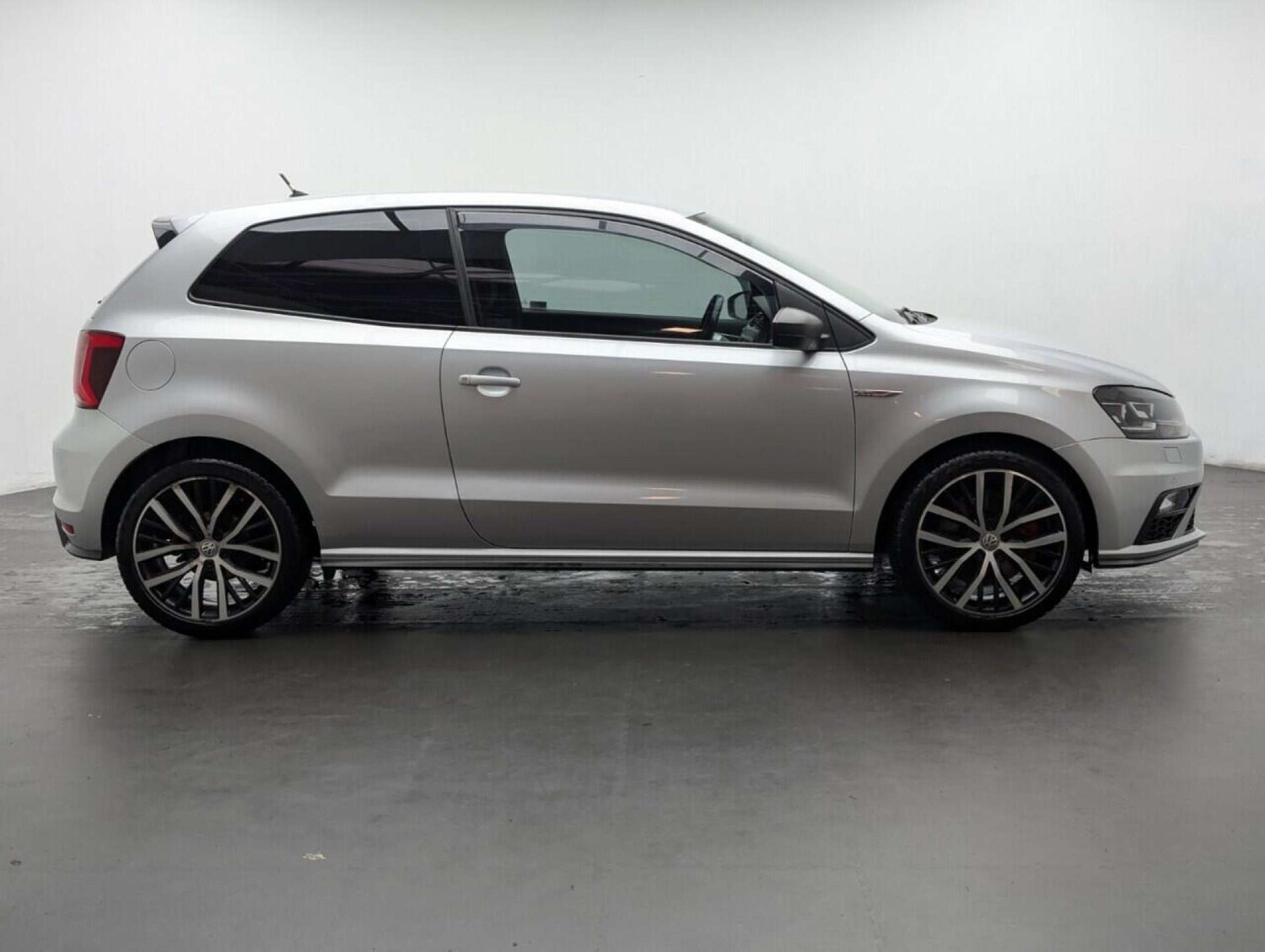 Used Volkswagen Polo 2017 for sale - 77713182: Photo 9