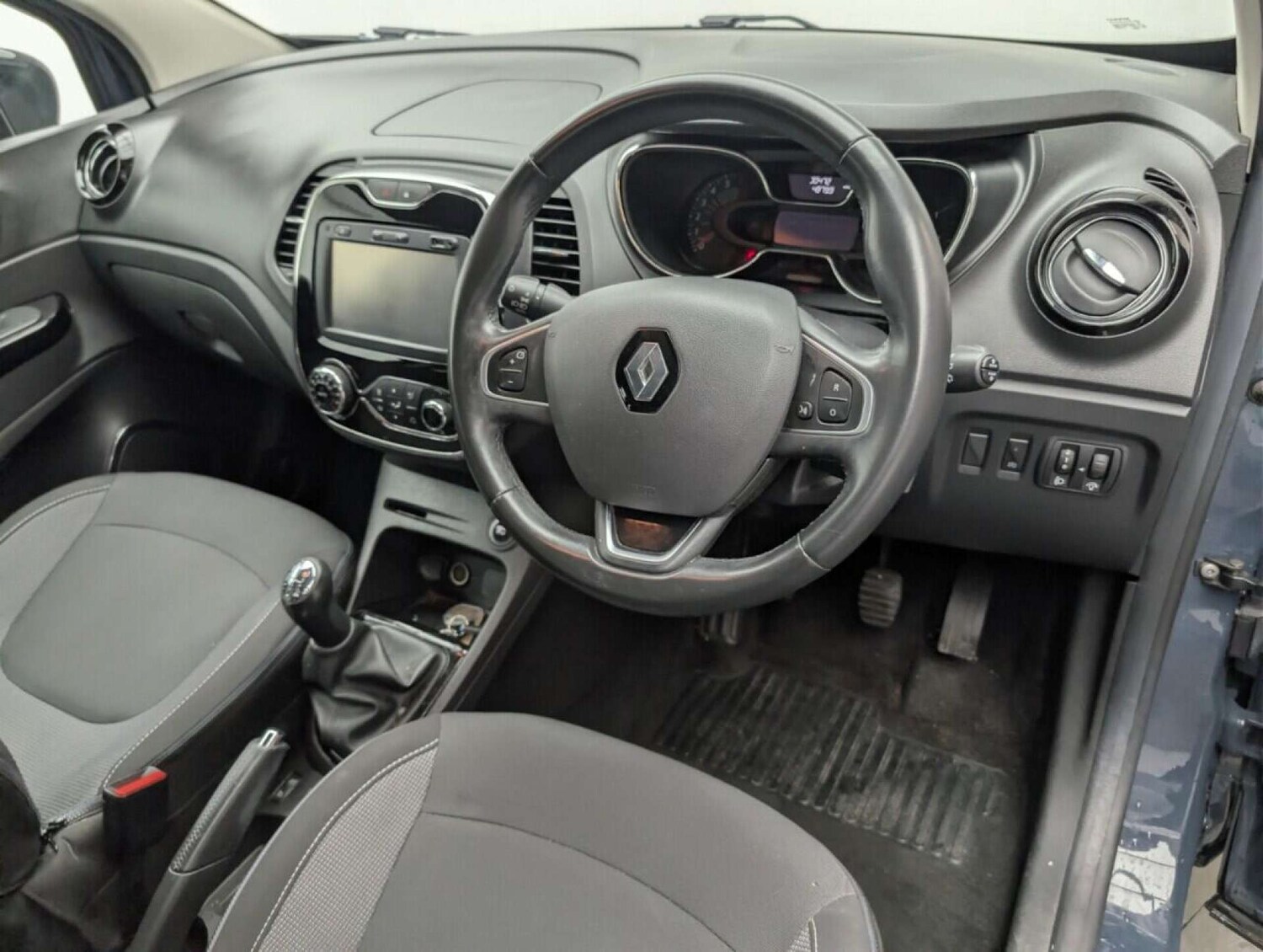 Used Renault Captur 2017 for sale - 77714273: Photo 11