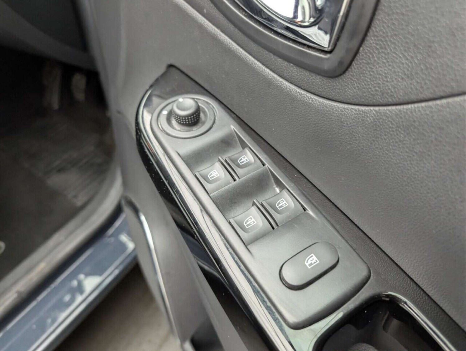 Used Renault Captur 2017 for sale - 77714273: Photo 18