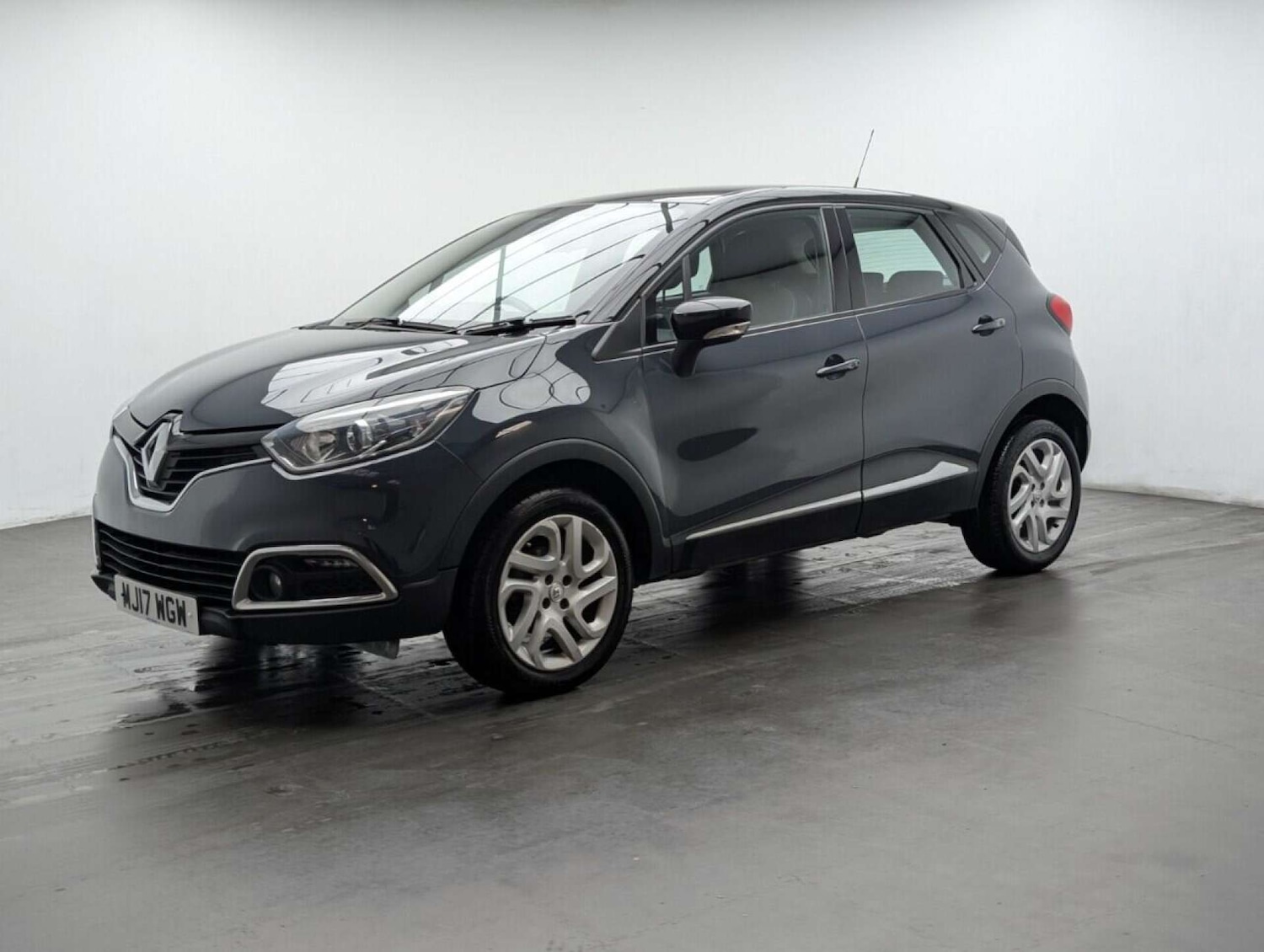 Used Renault Captur 2017 for sale - 77714273: Photo 4