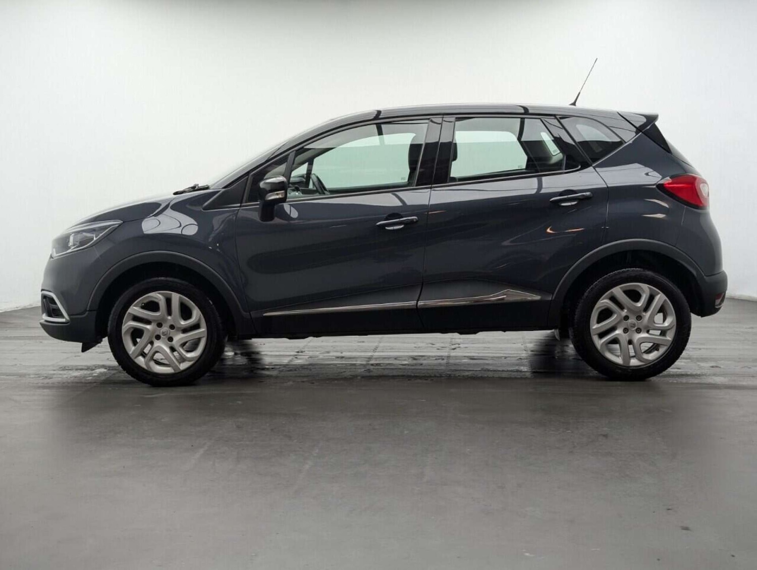 Used Renault Captur 2017 for sale - 77714273: Photo 5
