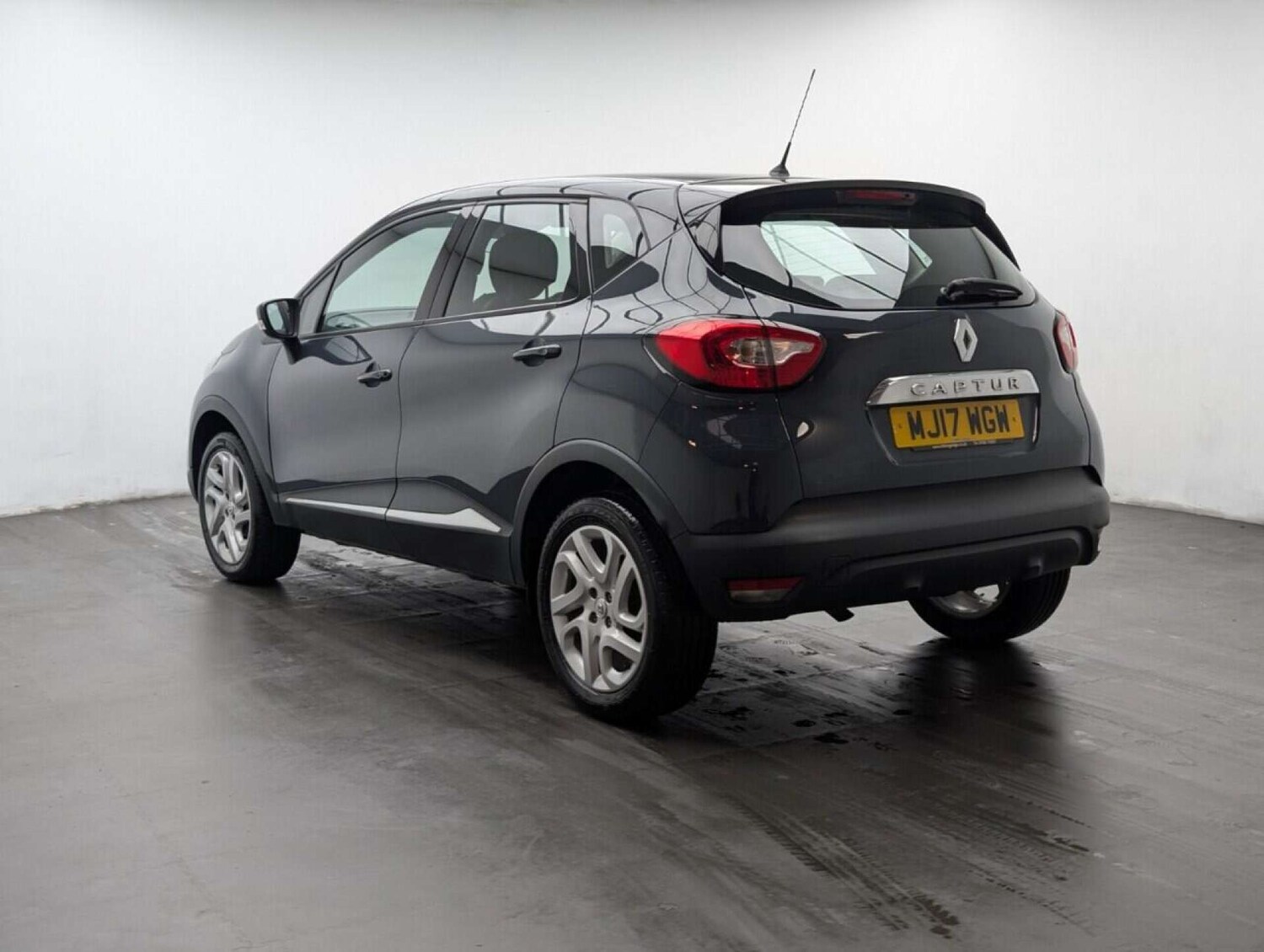 Used Renault Captur 2017 for sale - 77714273: Photo 6