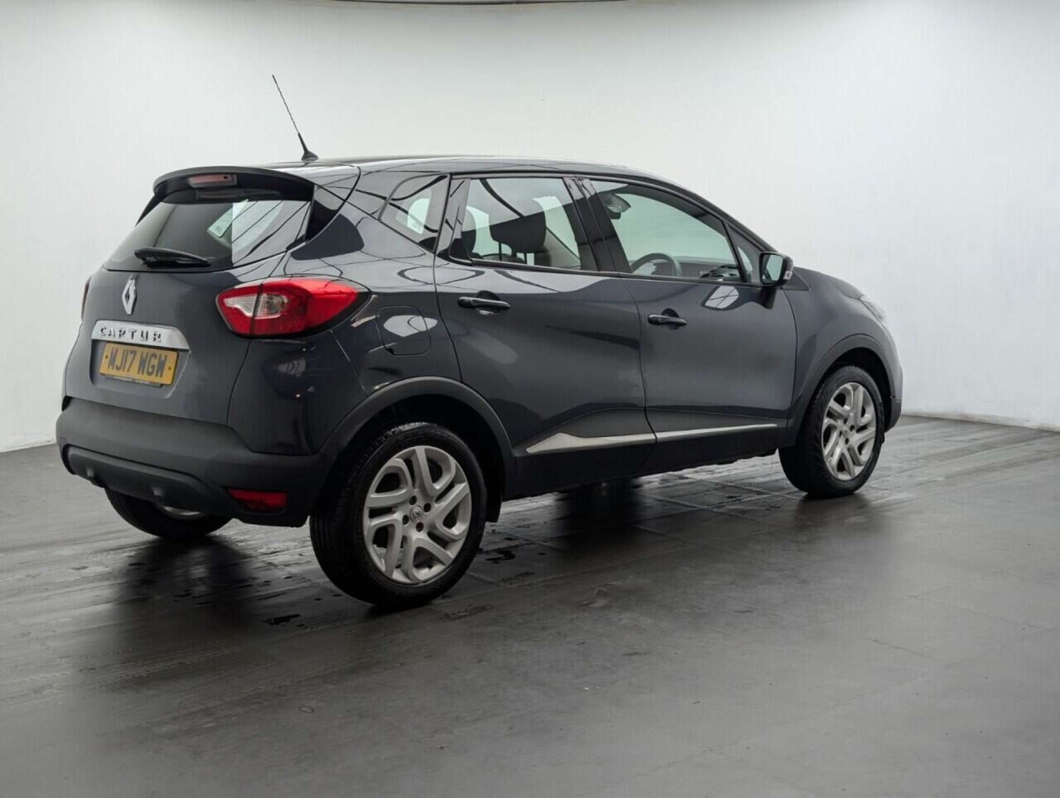 Used Renault Captur 2017 for sale - 77714273: Photo 8