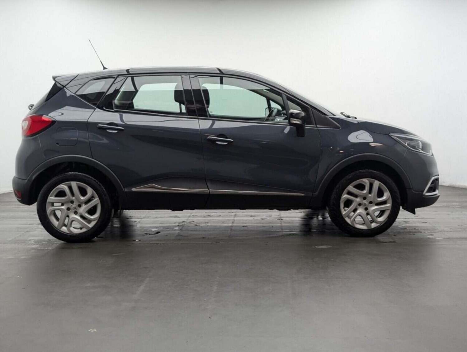 Used Renault Captur 2017 for sale - 77714273: Photo 9
