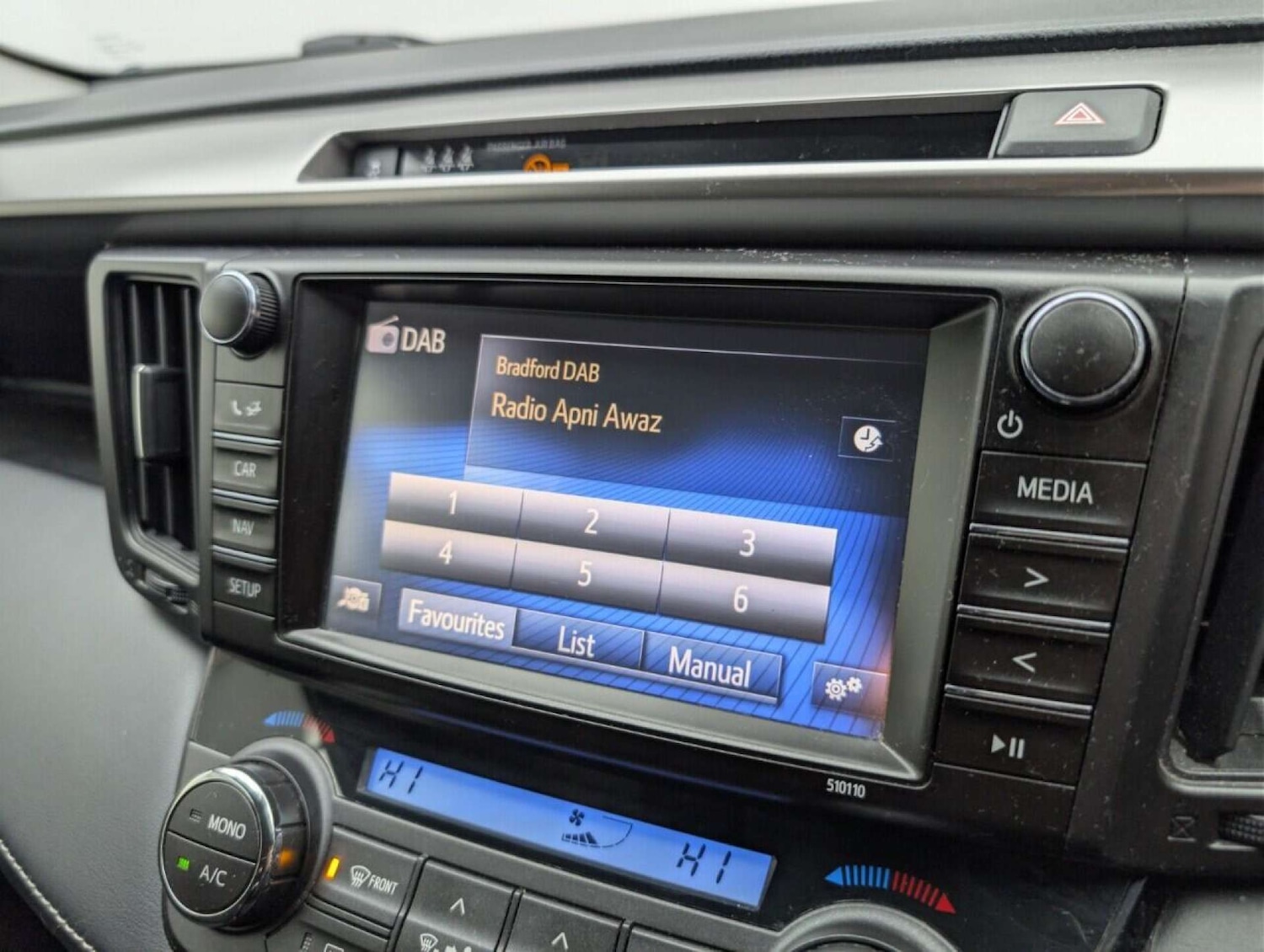 Used Toyota RAV4 2018 for sale - 77714036: Photo 14