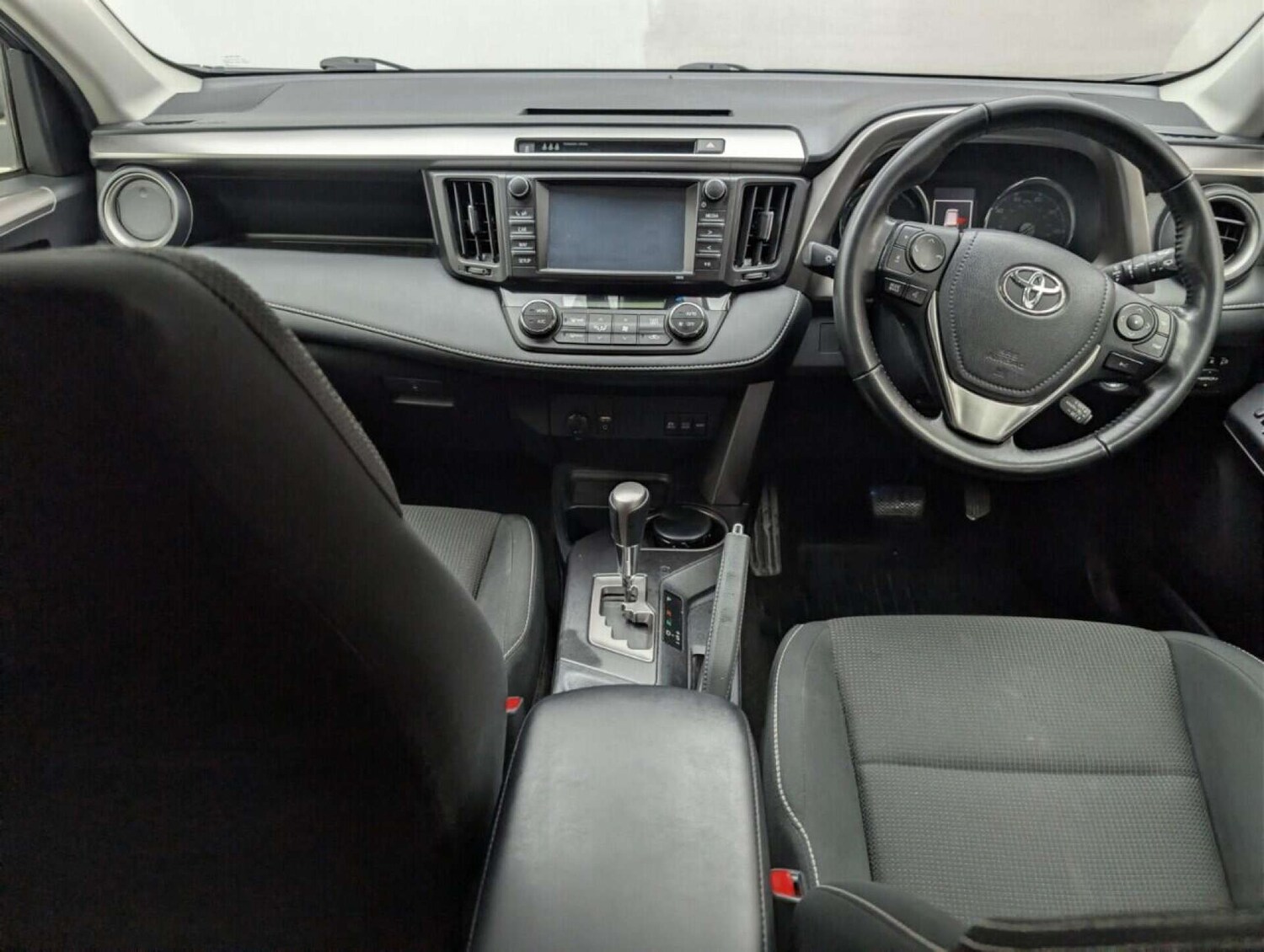Used Toyota RAV4 2018 for sale - 77714036: Photo 23